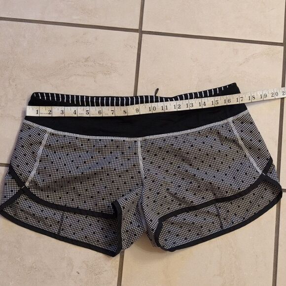 Rare Lululemon Run Speed Short Dottie Eighth Gingham white black size 10 - Picture 7 of 12